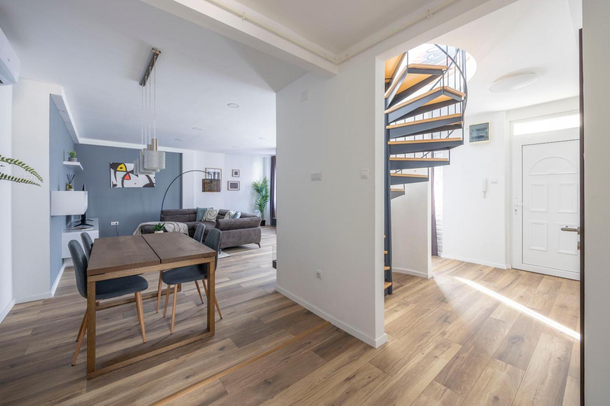 Exclusive & Central Duplex Residence By Prestige Homes Budapest Exterior photo